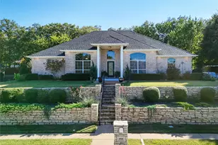 1910 Maplewood Dr, Weatherford, TX 76087 - Photo 2