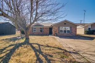 3015 Chaparral Dr, Greenville, TX 75402 - Photo 1