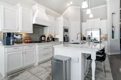 908 Canyon Oak Drive, Euless, TX 76039 - Photo 8