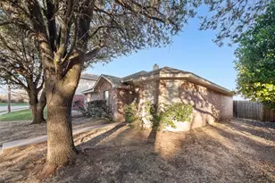 1732 Straus Rd, Cedar Hill, TX 75104 - Photo 2