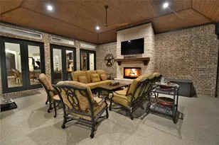 9403 King Air Dr, Granbury, TX 76049 - Photo 26