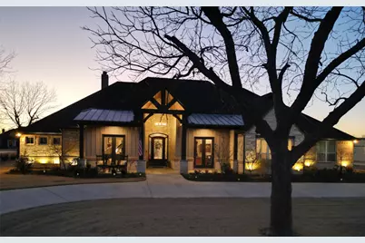 9403 King Air Drive, Granbury, TX 76049 - Photo 2