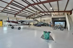 9403 King Air Dr, Granbury, TX 76049 - Photo 36