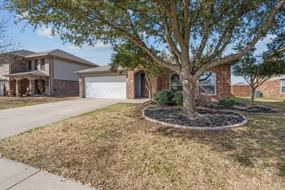 105 Thoroughbred Drive, Krum, TX 76249 - Photo 4