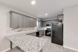 1938 Nomas St, Dallas, TX 75212 - Photo 6