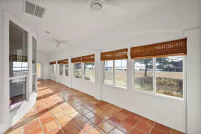 106 Lakeshore Drive, Waxahachie, TX 75165 - Photo 4