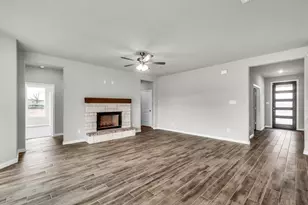 81 Yosemite Trl, Valley View, TX 76272 - Photo 8