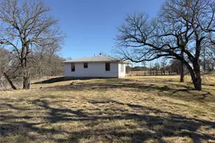 3697 N Rock Creek Loop, Waco, TX 76708 - Photo 8