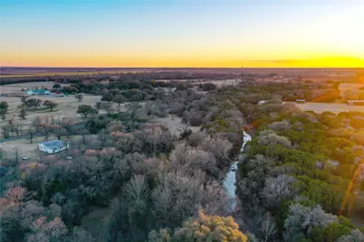 3697 N Rock Creek Loop, Waco, TX 76708 - Photo 14