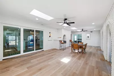 420 Lake Louise Court, Fort Worth, TX 76103 - Photo 14