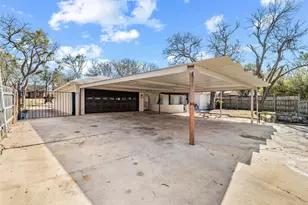 420 Lake Louise Ct, Fort Worth, TX 76103 - Photo 28