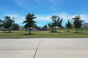 1017 Pebblecreek Dr, Burleson, TX 76028 - Photo 34