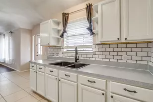 109 Paula Dr, Joshua, TX 76058 - Photo 12