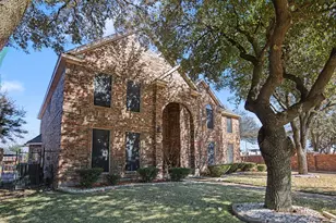 6400 Briercliff Ct, Fort Worth, TX 76132 - Photo 2