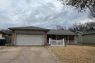 350 Crusader Dr, Dallas, TX 75217 - Photo 1