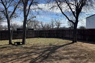 303 Boone St, Mingus, TX 76463 - Photo 6