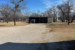 303 Boone St, Mingus, TX 76463 - Photo 16