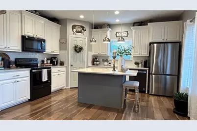 116 Valley Ranch Court, Waxahachie, TX 75165 - Photo 10