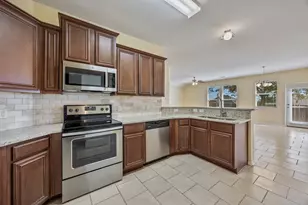 2508 Pioneer Bluffs Rd, Balch Springs, TX 75181 - Photo 10