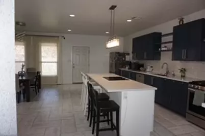 134 W Cober Drive, Grand Prairie, TX 75051 - Photo 8