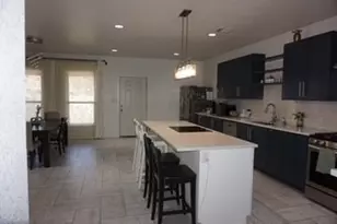 134 W Cober Dr, Grand Prairie, TX 75051 - Photo 8