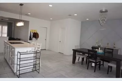 134 W Cober Drive, Grand Prairie, TX 75051 - Photo 12