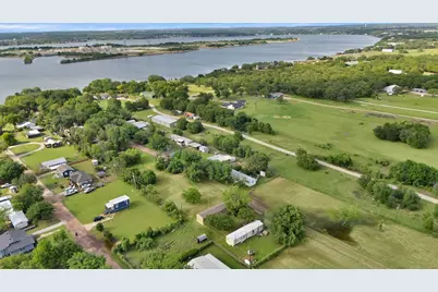 6624 Sunset Cove Court, Granbury, TX 76049 - Photo 4