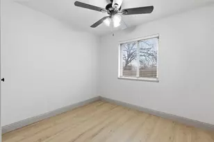 3221 Red Oak Ln, Bedford, TX 76021 - Photo 16