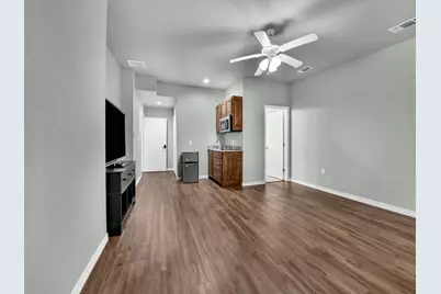 108 Houston Avenue #200, Weatherford, TX 76086 - Photo 2