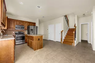 6815 Elderberry Dr, Arlington, TX 76001 - Photo 8