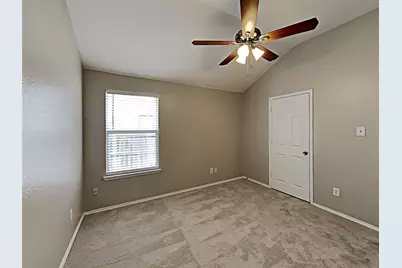 617 Oak Hollow Trail, Saginaw, TX 76179 - Photo 4