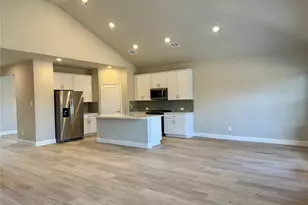 685 Briar Dr, Lavon, TX 75166 - Photo 2