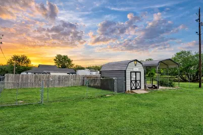 433 Holiday Village Drive, Quitman, TX 75783 - Photo 4