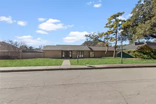 7116 Hunters Ridge Dr, Dallas, TX 75248 - Photo 1