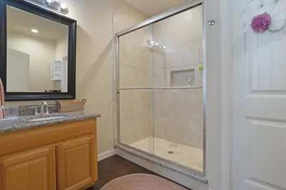 732 E Bullock Street, Denison, TX 75021 - Photo 16