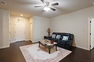 732 E Bullock St, Denison, TX 75021 - Photo 6