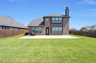 303 Hidden Cove Dr, Ponder, TX 76259 - Photo 4