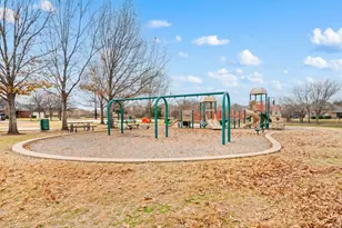 833 Hemlock Trail, Saginaw, TX 76131 - Photo 40