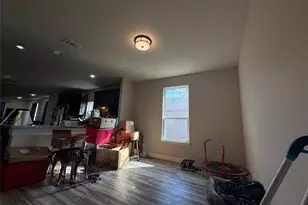 433 Sabine Ave, Cleburne, TX 76031 - Photo 10