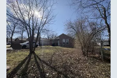 433 Sabine Avenue, Cleburne, TX 76031 - Photo 1