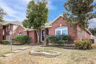 10881 Castle Dr, Frisco, TX 75035 - Photo 4