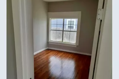 1509 W Page Avenue, Dallas, TX 75208 - Photo 14