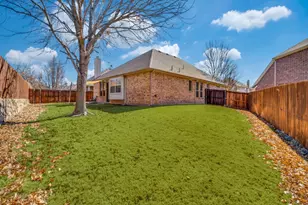 805 Lake Worth Trl, Little Elm, TX 75068 - Photo 12