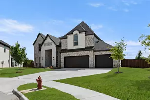 2565 Riverchase Wy, Grand Prairie, TX 75054 - Photo 2