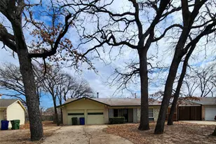 14732 Oakwood Ln, Balch Springs, TX 75180 - Photo 2