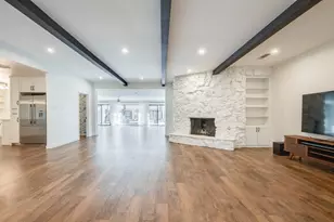 501 N Havenwood Ln, Fort Worth, TX 76112 - Photo 10