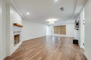 501 N Havenwood Ln, Fort Worth, TX 76112 - Photo 22