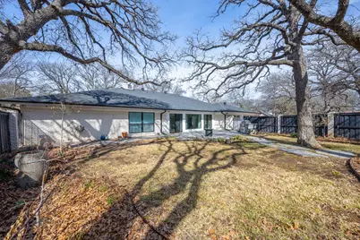 501 N Havenwood Lane, Fort Worth, TX 76112 - Photo 2