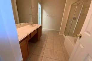 1125 Shadowridge Cir, Lewisville, TX 75067 - Photo 10