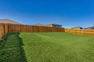 1624 Kim Loan Dr, Princeton, TX 75407 - Photo 14